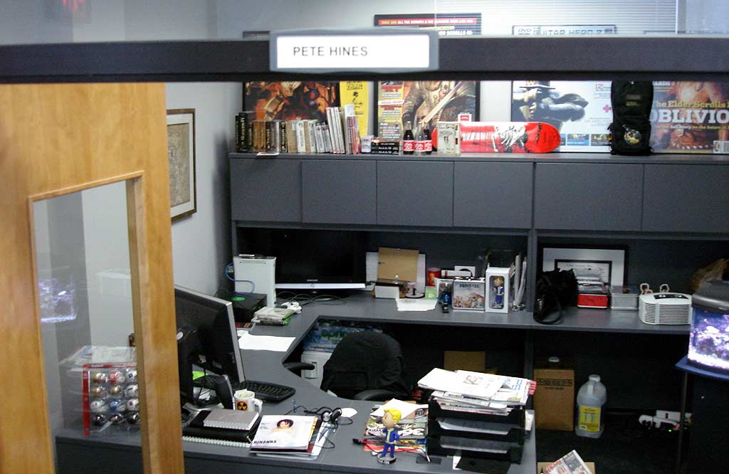 Pete Hines' Office
Keywords: Pete Hines